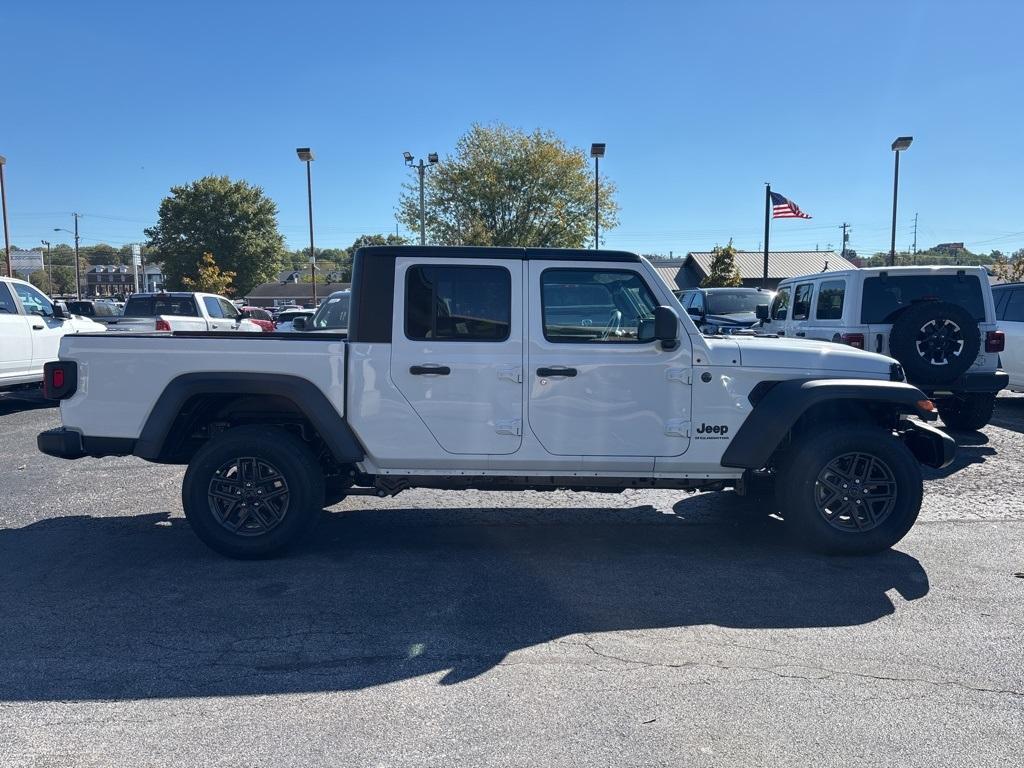 new 2025 Jeep Gladiator car, priced at $36,744