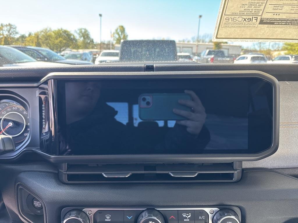 new 2025 Jeep Gladiator car, priced at $36,744