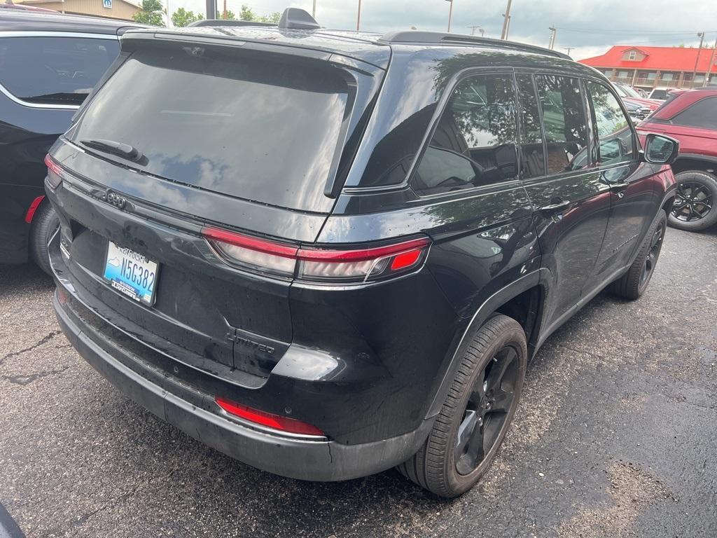 new 2025 Jeep Grand Cherokee car, priced at $43,250
