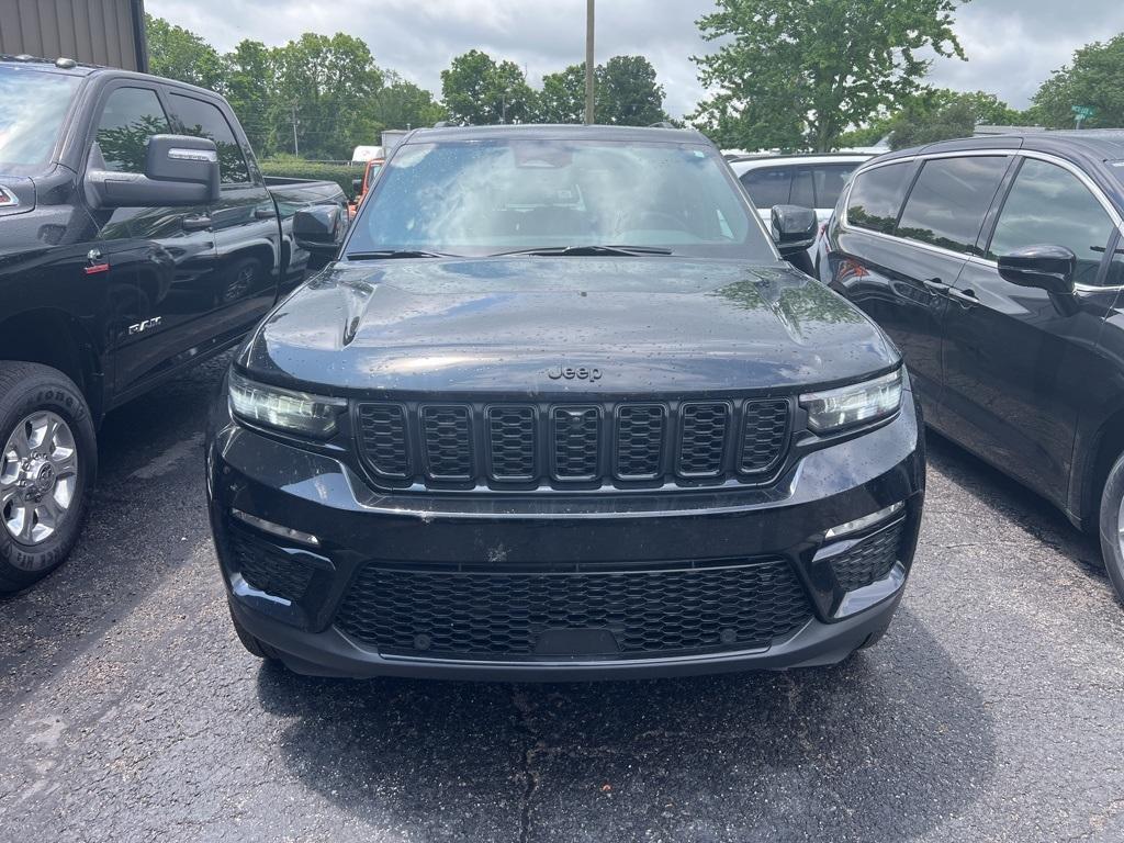 new 2025 Jeep Grand Cherokee car, priced at $43,250