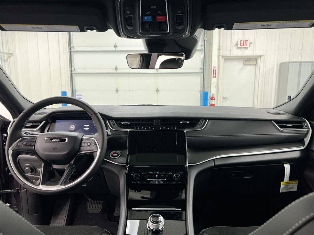 new 2025 Jeep Grand Cherokee L car, priced at $43,615
