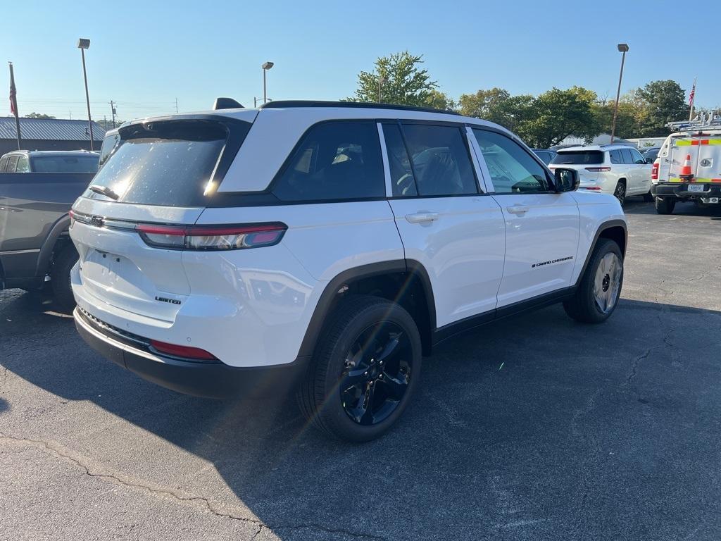 new 2025 Jeep Grand Cherokee car, priced at $45,562