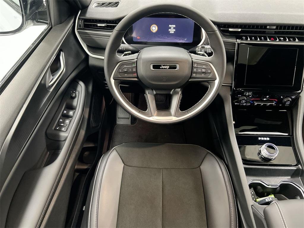 new 2025 Jeep Grand Cherokee L car, priced at $43,743