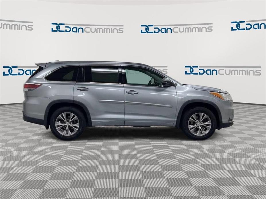 used 2014 Toyota Highlander car, priced at $12,900