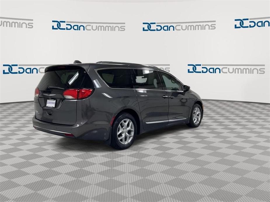 used 2017 Chrysler Pacifica car, priced at $15,987