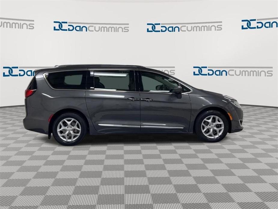 used 2017 Chrysler Pacifica car, priced at $15,987