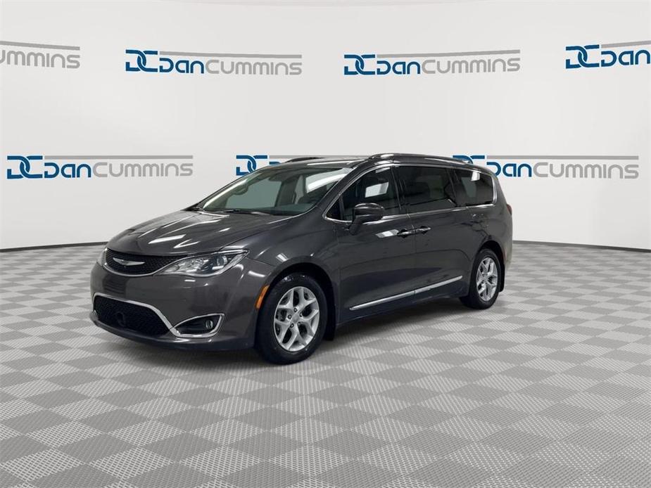 used 2017 Chrysler Pacifica car, priced at $15,987