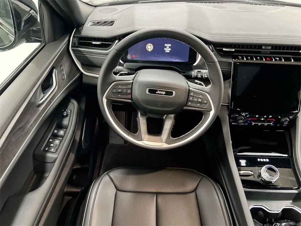 new 2025 Jeep Grand Cherokee L car, priced at $48,011