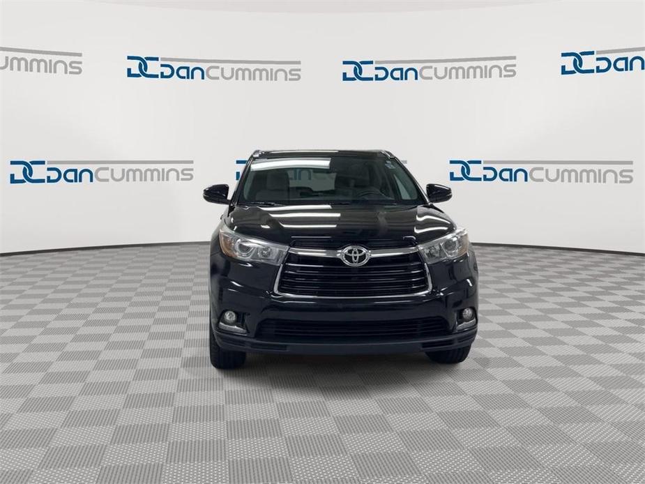 used 2015 Toyota Highlander car, priced at $21,987