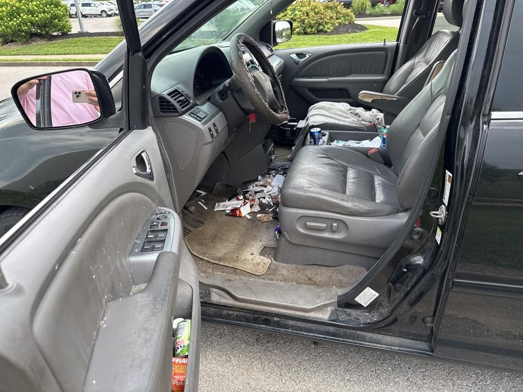 used 2010 Honda Odyssey car, priced at $2,500