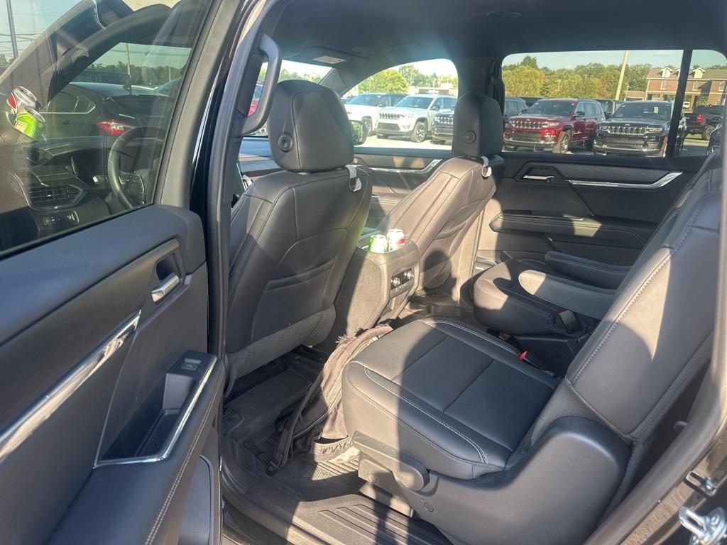 used 2024 GMC Acadia car, priced at $35,987