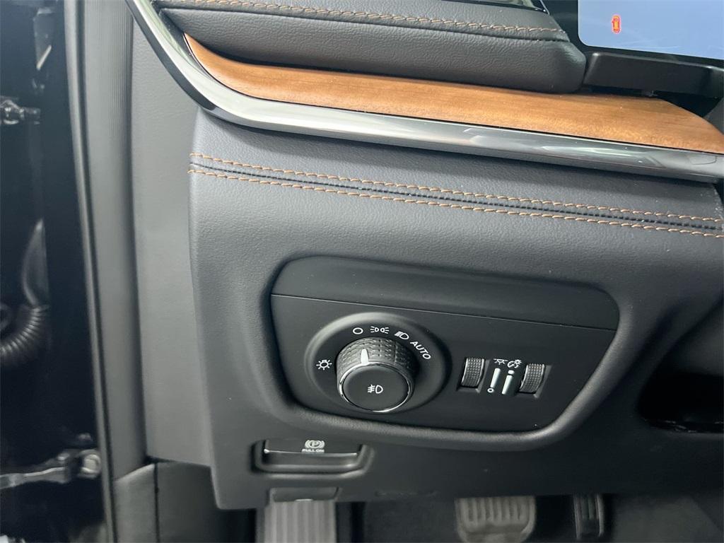 new 2025 Jeep Grand Cherokee car, priced at $71,070