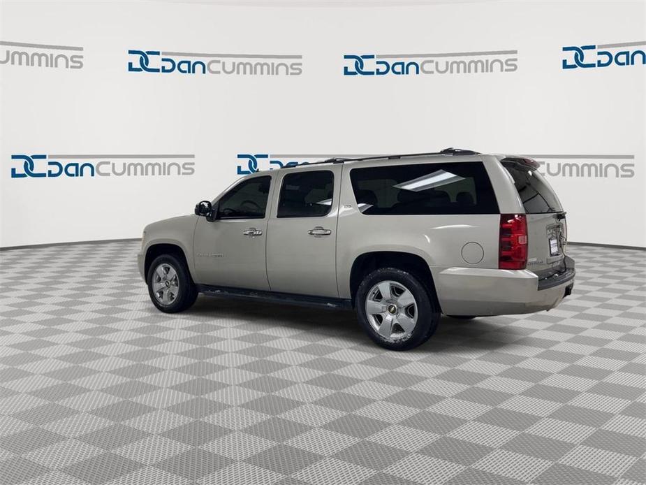 used 2007 Chevrolet Suburban car, priced at $5,500