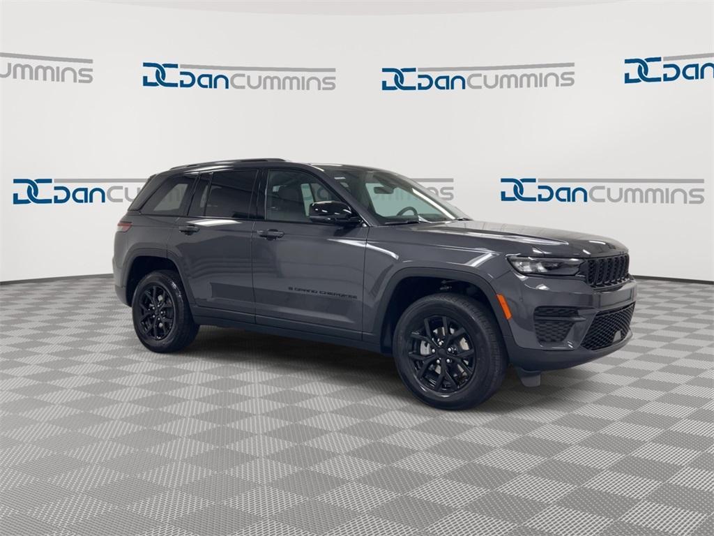 new 2025 Jeep Grand Cherokee car, priced at $39,738