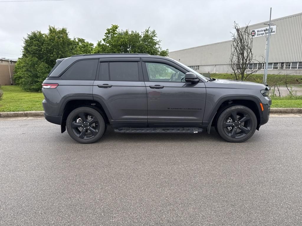 used 2024 Jeep Grand Cherokee car