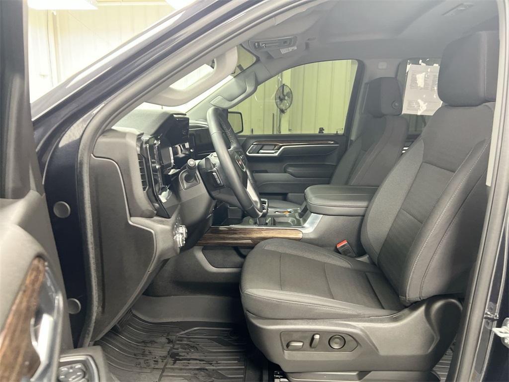 used 2025 GMC Sierra 1500 car, priced at $49,787