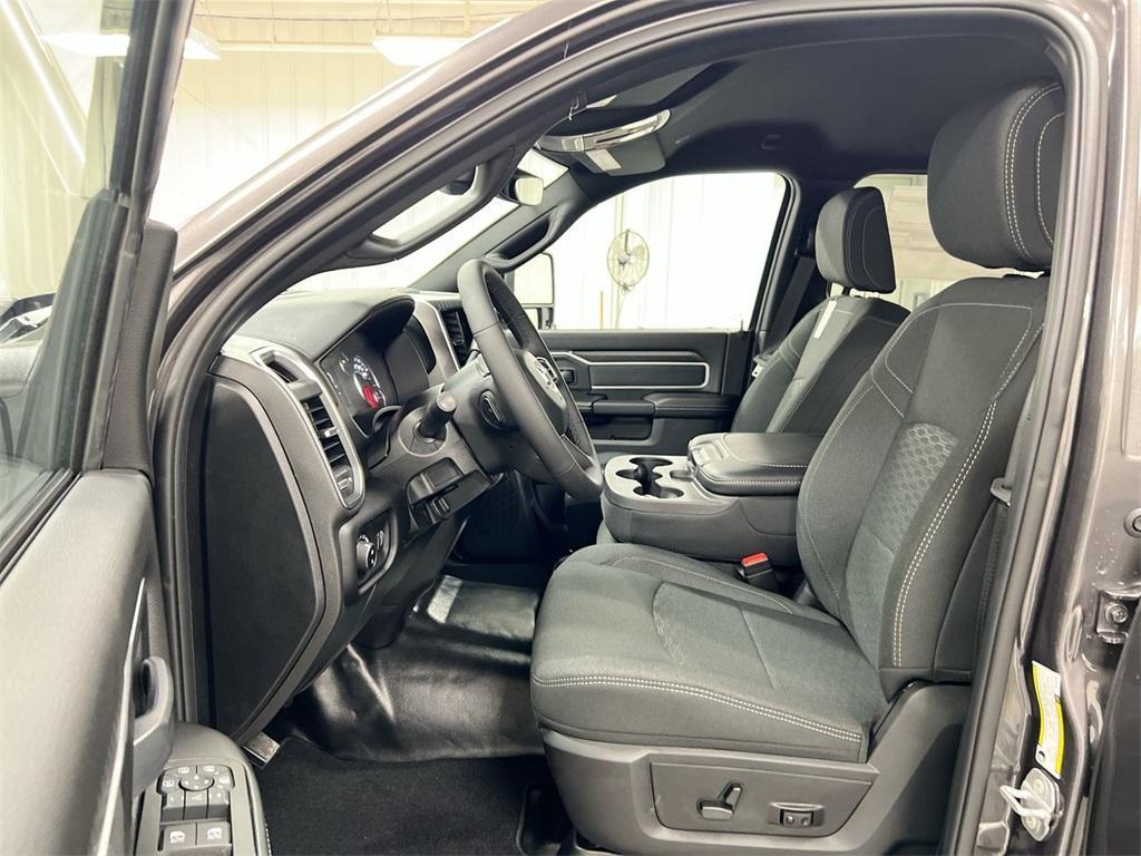 new 2025 Ram 3500 car, priced at $66,721