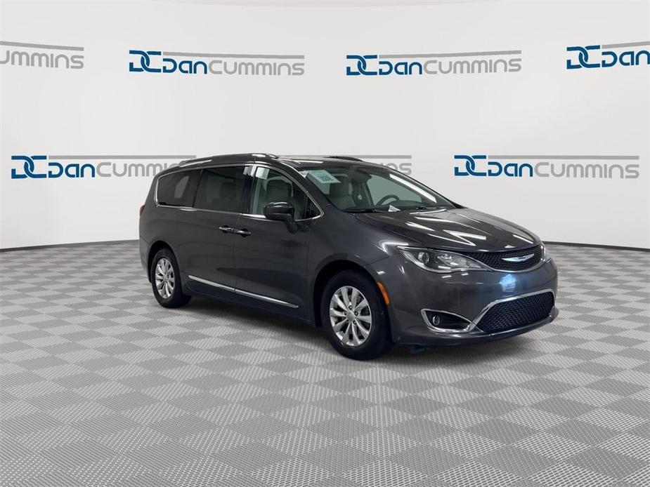 used 2018 Chrysler Pacifica car, priced at $10,300