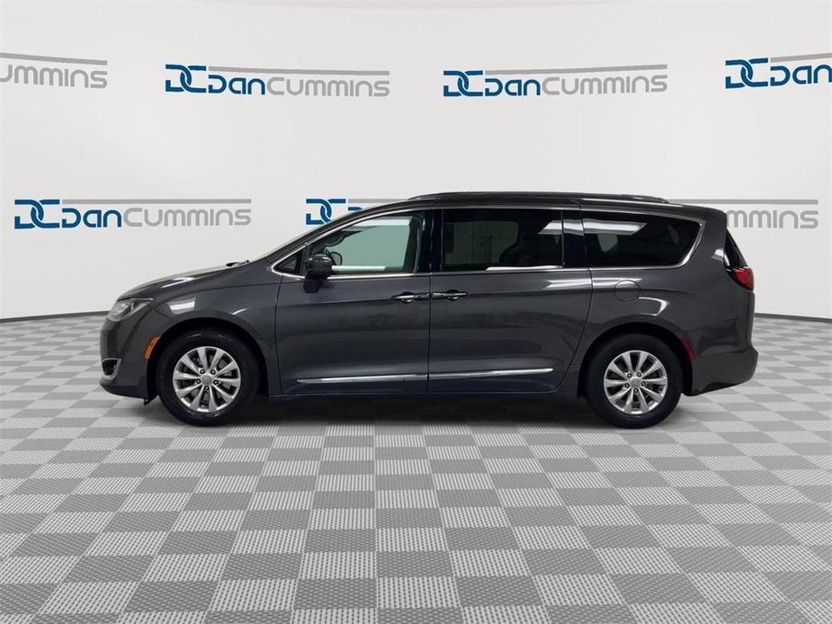 used 2018 Chrysler Pacifica car, priced at $10,300