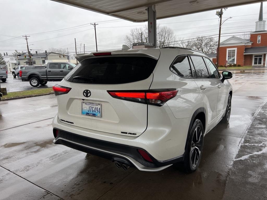 used 2021 Toyota Highlander car, priced at $35,987