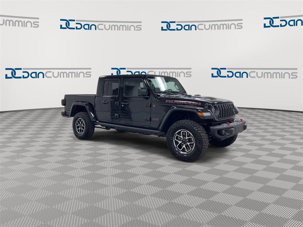 new 2024 Jeep Gladiator car, priced at $47,194