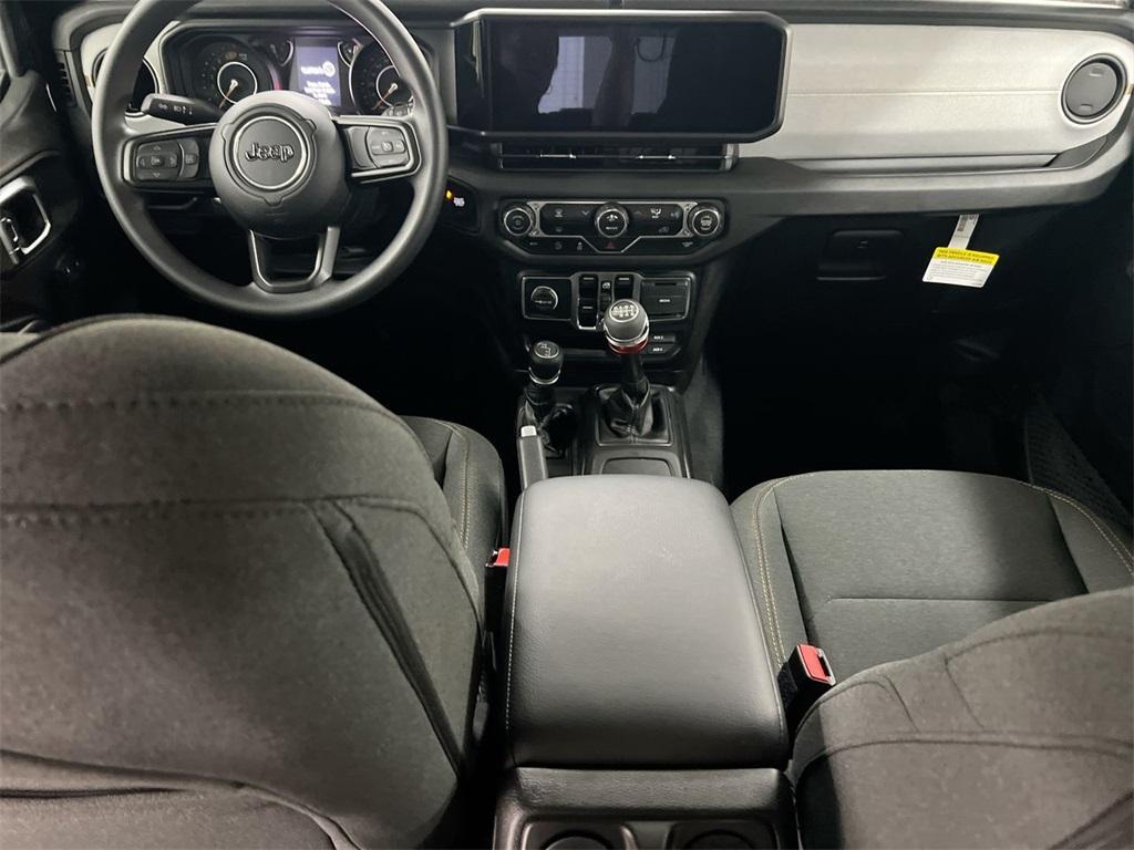 new 2025 Jeep Wrangler car, priced at $38,433