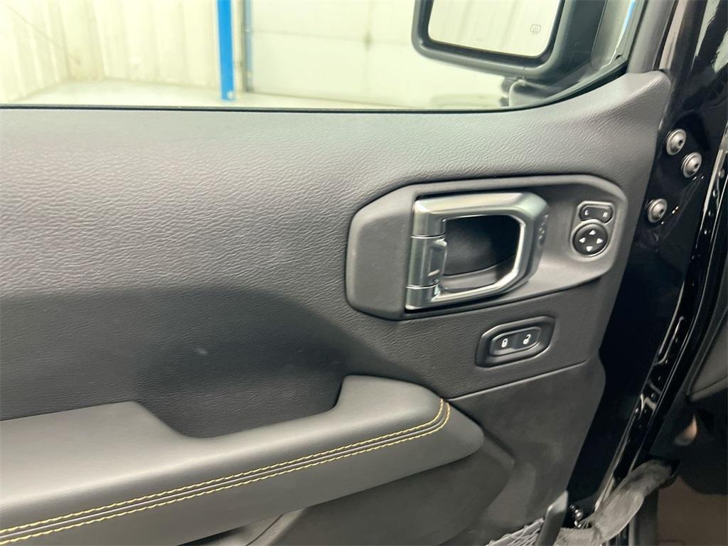 new 2025 Jeep Gladiator car, priced at $41,224
