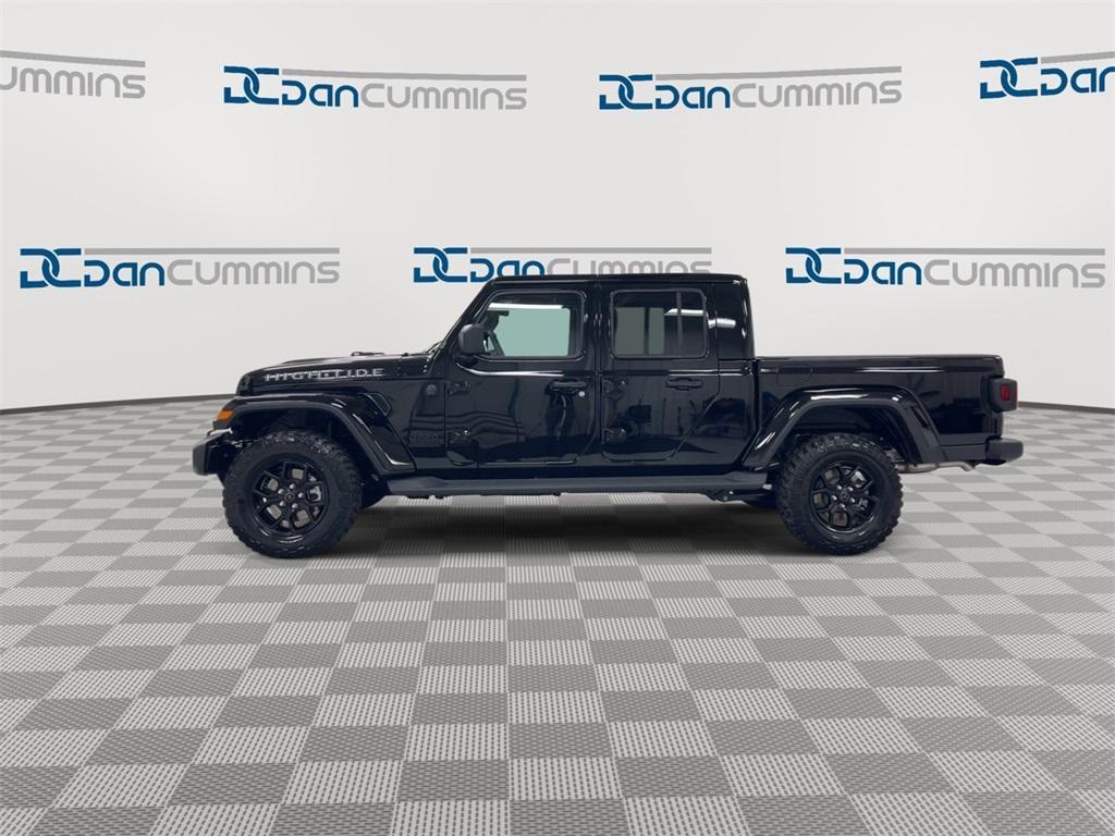 new 2025 Jeep Gladiator car, priced at $41,224