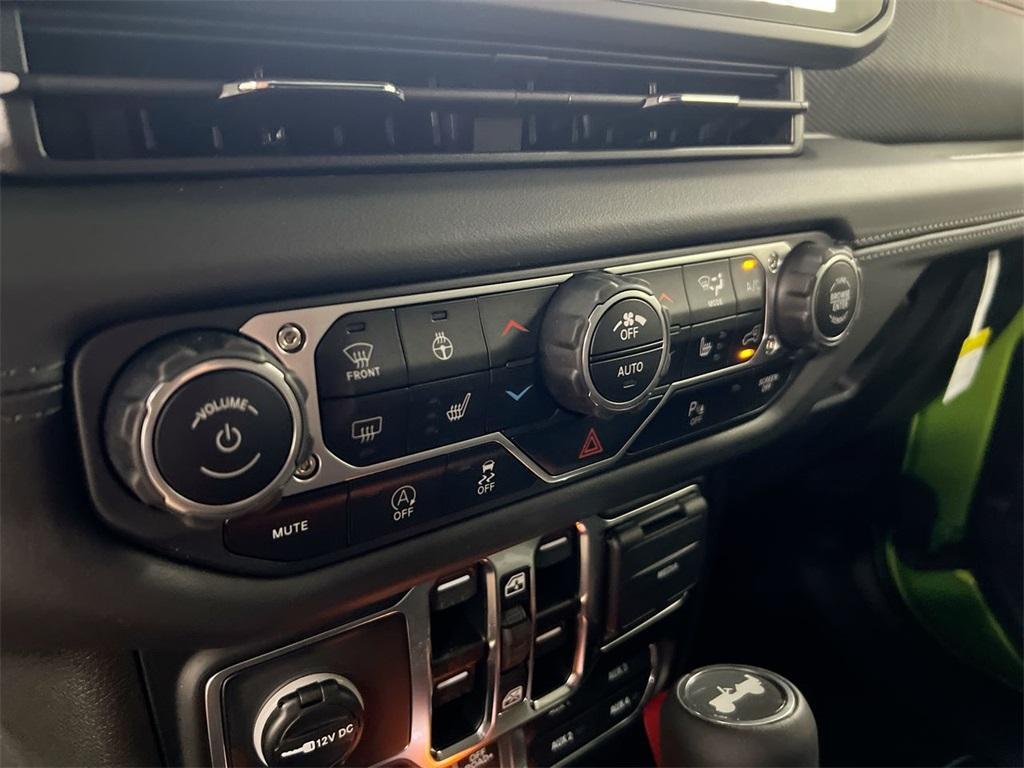 new 2025 Jeep Wrangler car, priced at $61,158