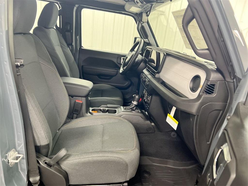 new 2025 Jeep Wrangler car, priced at $40,448
