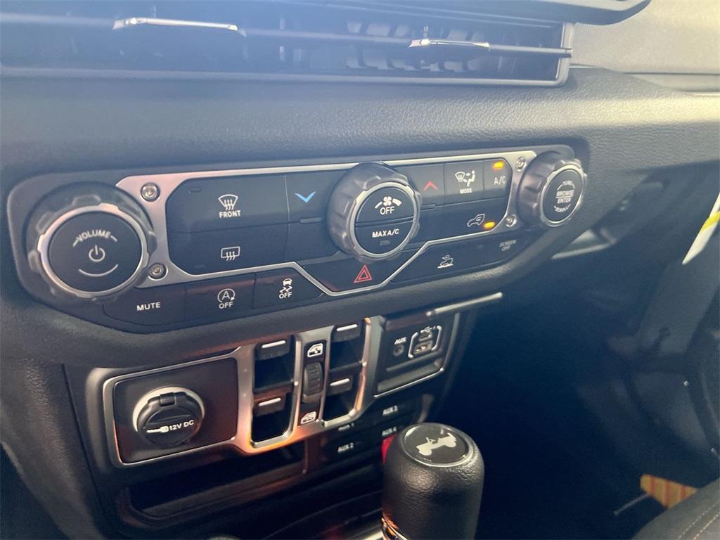 new 2025 Jeep Wrangler car, priced at $40,448