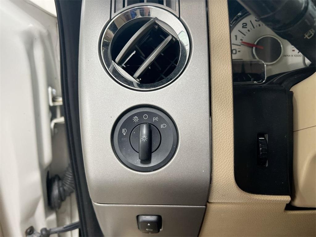 used 2008 Ford Expedition car, priced at $3,900