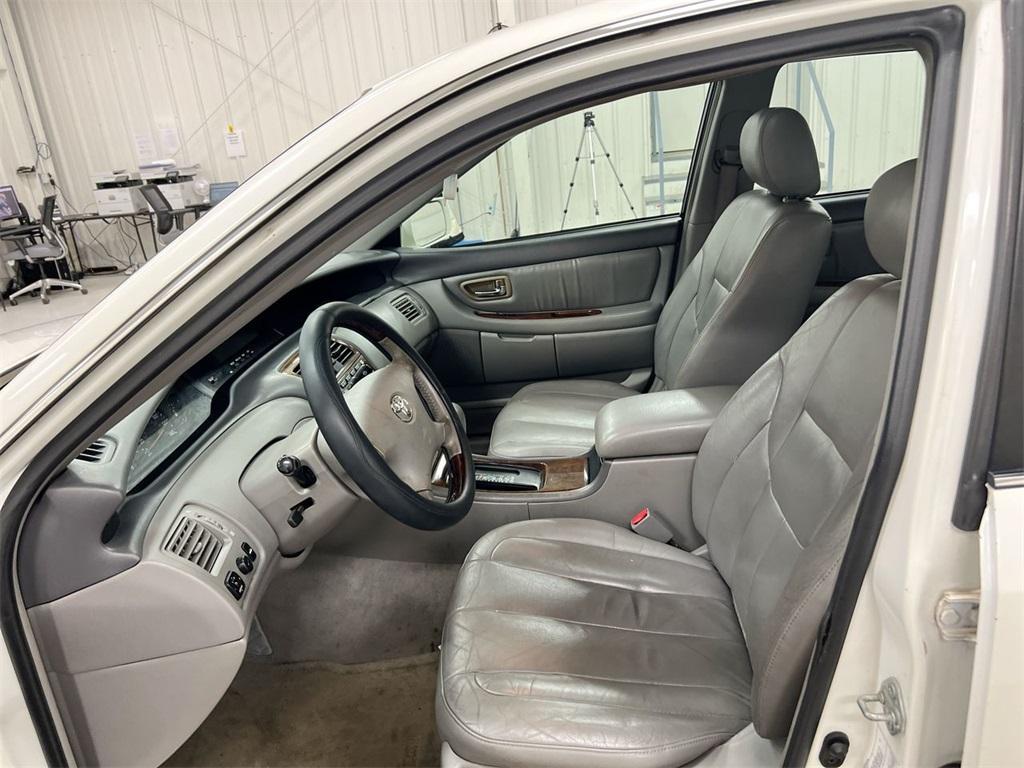 used 2003 Toyota Avalon car, priced at $2,900
