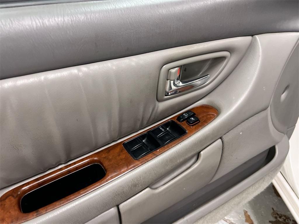 used 2003 Toyota Avalon car, priced at $2,900
