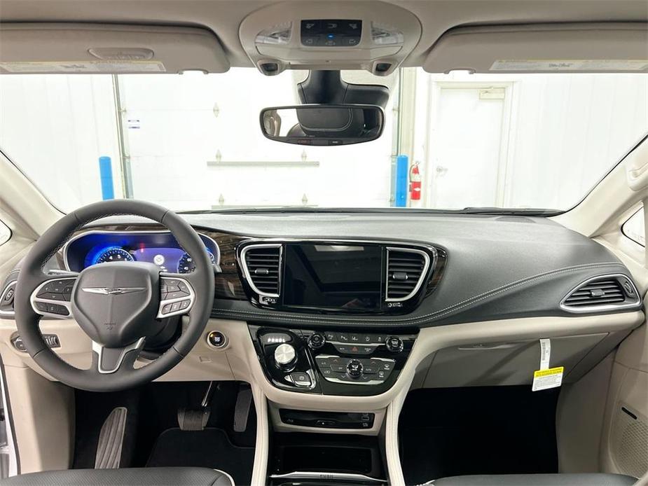 new 2024 Chrysler Pacifica car, priced at $45,000