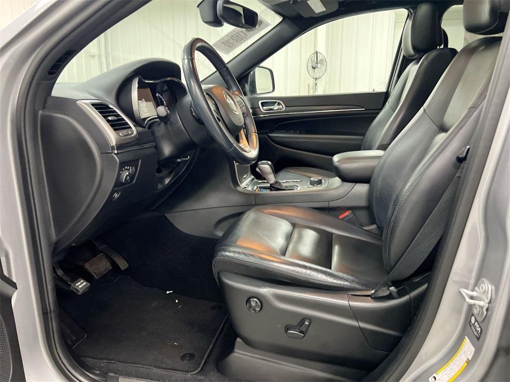 used 2021 Jeep Grand Cherokee car, priced at $23,487