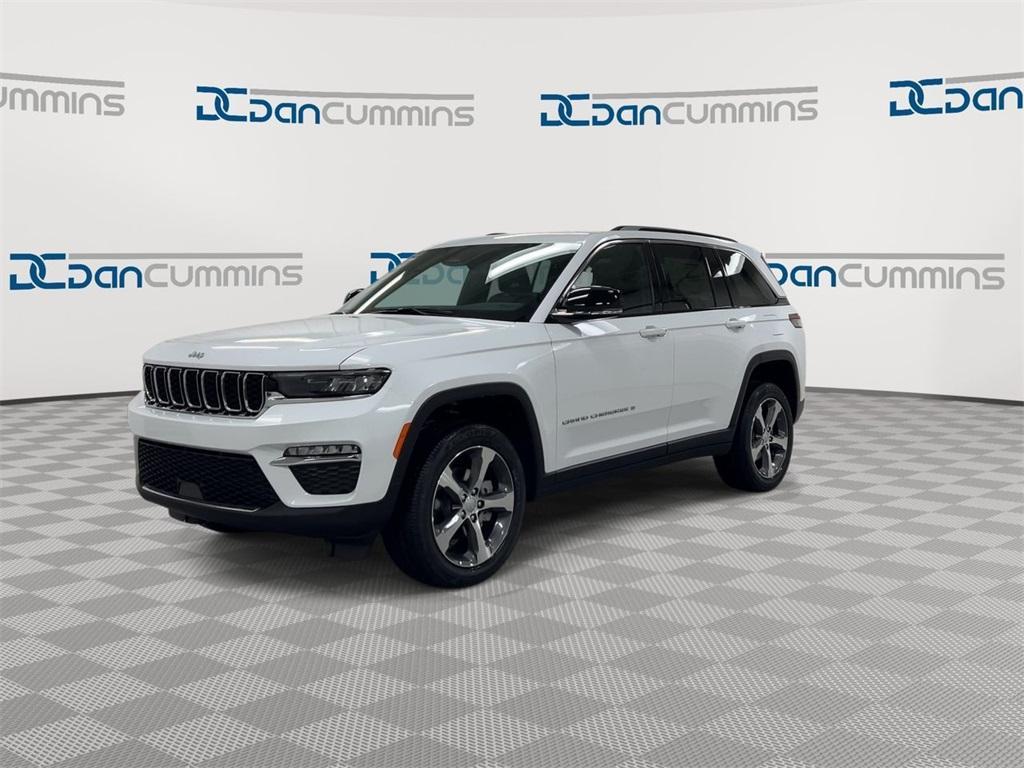 new 2025 Jeep Grand Cherokee car, priced at $49,728