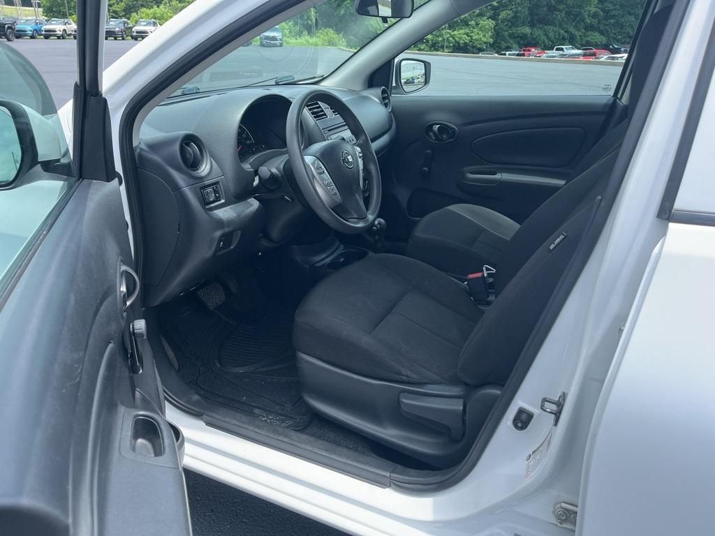used 2016 Nissan Versa car