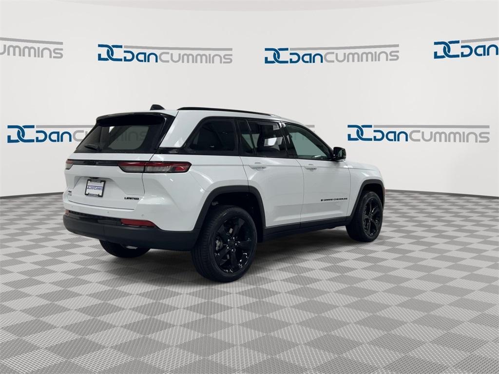 new 2025 Jeep Grand Cherokee car, priced at $40,622