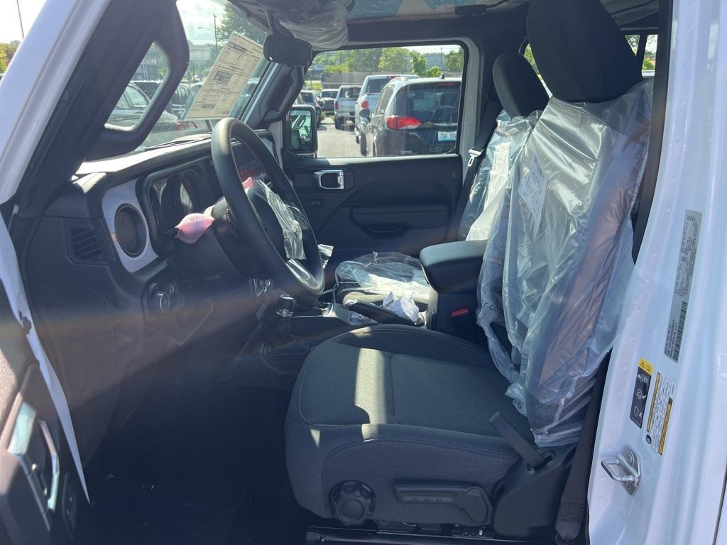 new 2025 Jeep Wrangler car, priced at $39,113