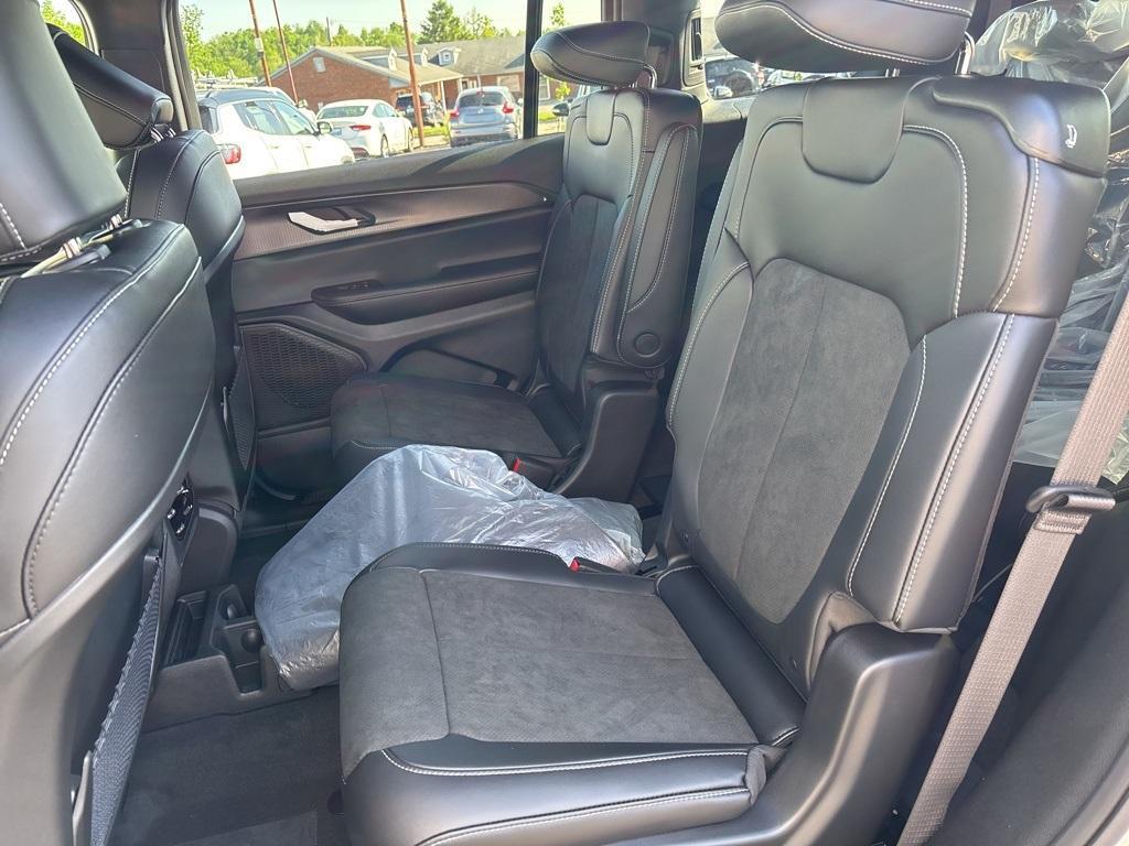new 2025 Jeep Grand Cherokee L car, priced at $43,615