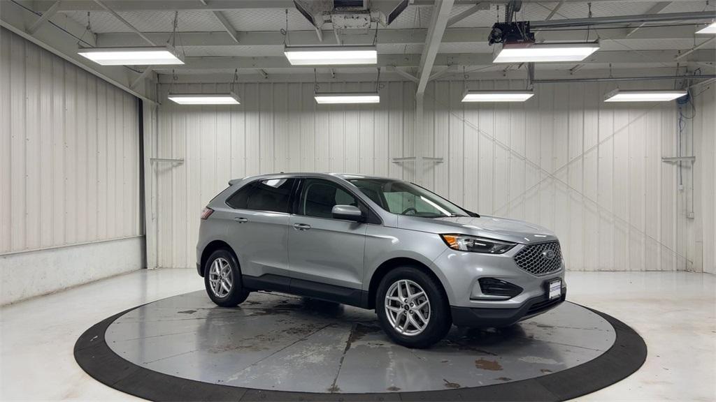 used 2023 Ford Edge car, priced at $21,387