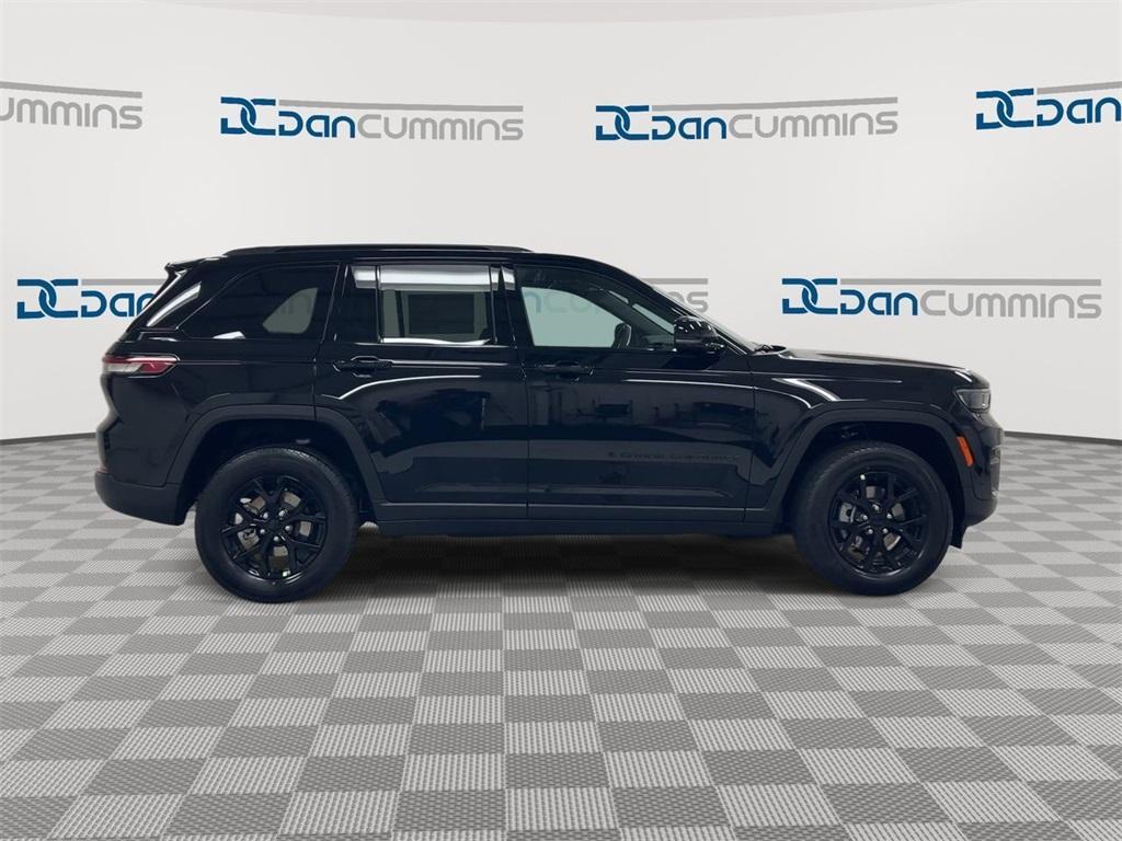 new 2025 Jeep Grand Cherokee car, priced at $39,941