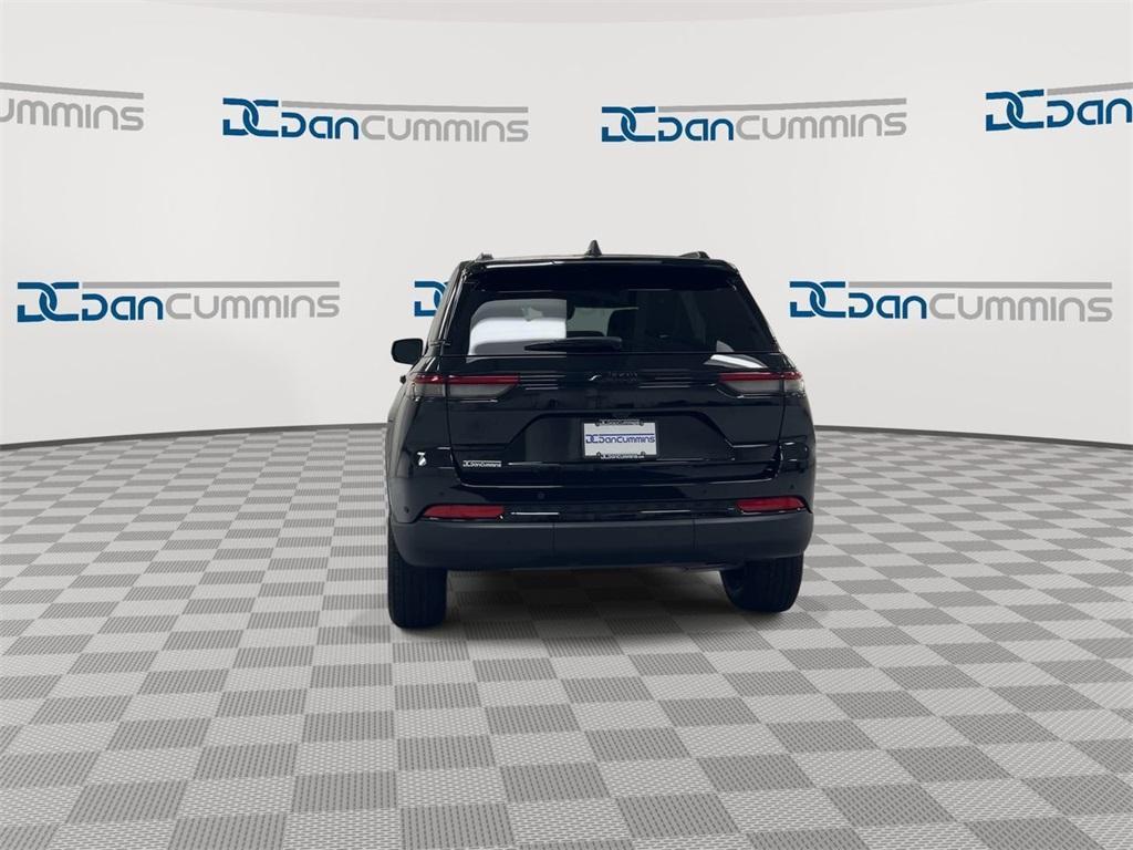 new 2025 Jeep Grand Cherokee car, priced at $39,941