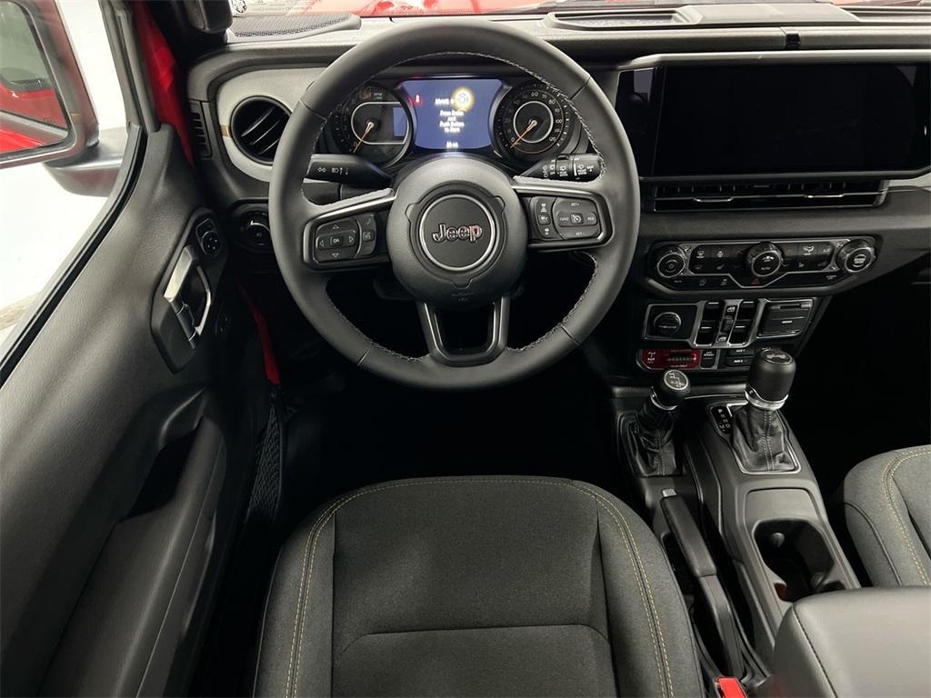 new 2025 Jeep Wrangler car, priced at $51,557