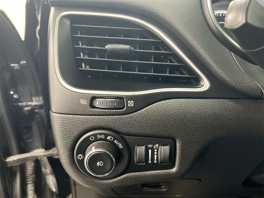 used 2019 Jeep Cherokee car
