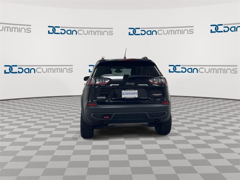 used 2019 Jeep Cherokee car