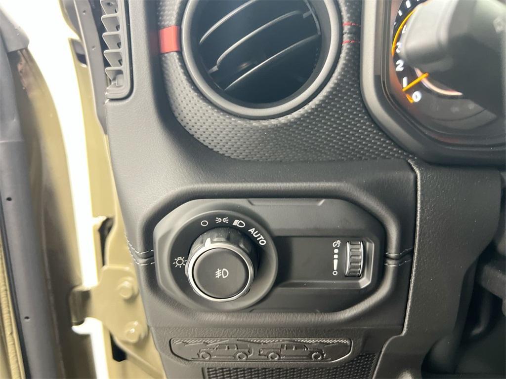 new 2025 Jeep Wrangler car, priced at $57,044