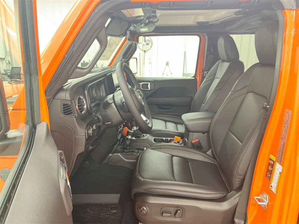 new 2025 Jeep Wrangler car, priced at $51,841