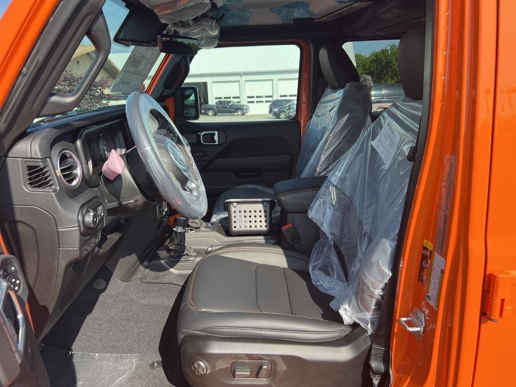 new 2025 Jeep Wrangler car, priced at $55,687
